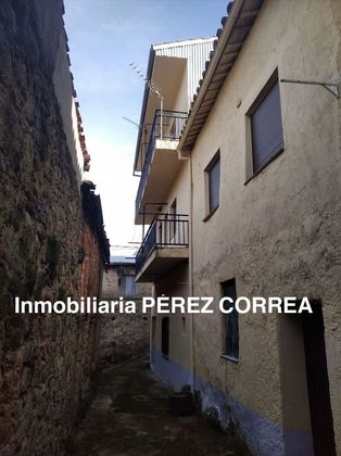 Foto 1 de Casa en venda a calle Portillo de 4 habitacions amb balcó i calefacció