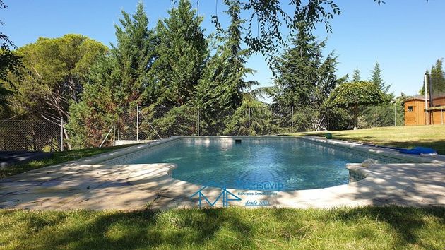 Foto 2 de Xalet en venda a Cebreros de 5 habitacions amb terrassa i piscina