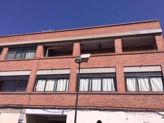 Foto 1 de Venta de piso en Villanueva de Duero de 3 habitaciones con balcón