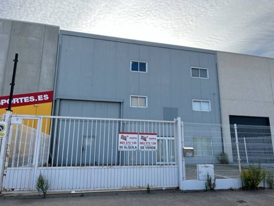 Foto 1 de Nau en venda a calle Del Metano de 490 m²