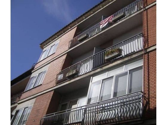 Foto 1 de Piso en venta en Tordesillas de 3 habitaciones con terraza y calefacción