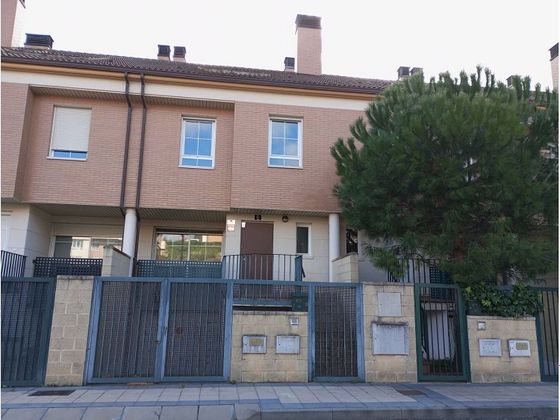 Foto 1 de Casa en venta en Arroyo de 4 habitaciones con terraza y piscina