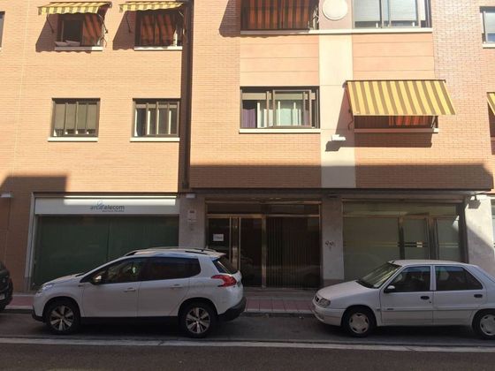 Foto 2 de Local en venda a calle Ribera del Carrión de 173 m²