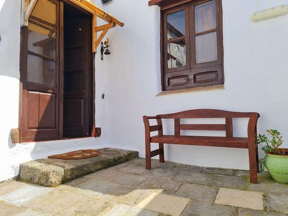 Foto 2 de Chalet en venta en Orotava (La) de 6 habitaciones con terraza y jardín