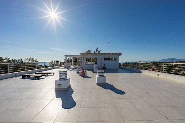Foto 1 de Venta de ático en Cabo Pino - Reserva de Marbella de 4 habitaciones con terraza y piscina