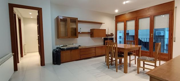 Foto 2 de Pis en venda a Caldes de Montbui de 3 habitacions amb balcó i aire acondicionat