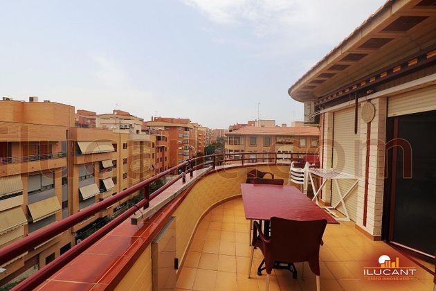 Foto 1 de Ático en venta en Altozano - Conde Lumiares de 2 habitaciones con terraza y aire acondicionado