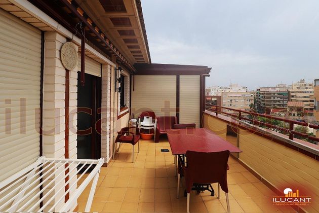 Foto 2 de Ático en venta en Altozano - Conde Lumiares de 2 habitaciones con terraza y aire acondicionado