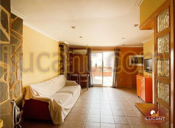 Foto 2 de Àtic en venda a Paus - Poligono San Blas de 2 habitacions amb terrassa i balcó