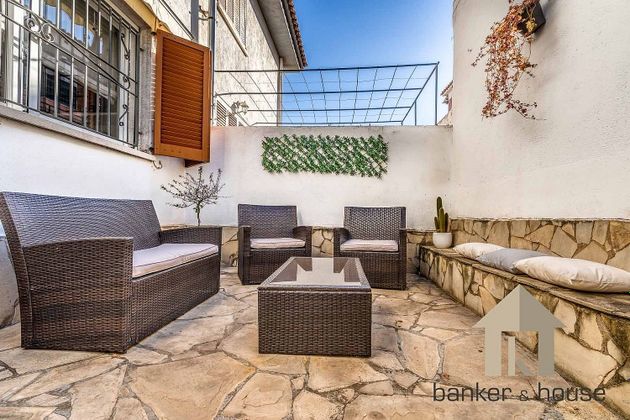 Foto 2 de Casa adossada en venda a Serraparera de 5 habitacions amb terrassa i garatge