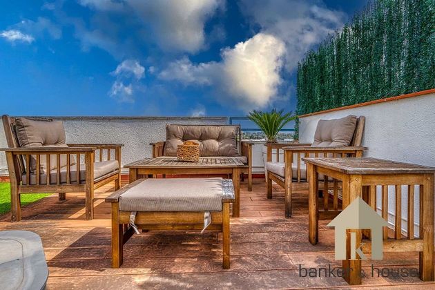 Foto 2 de Àtic en venda a Serraparera de 4 habitacions amb terrassa i piscina