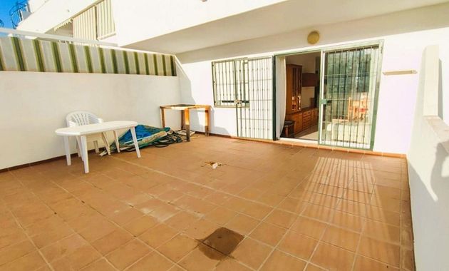 Foto 2 de Venta de piso en Torrequebrada de 2 habitaciones con terraza y piscina