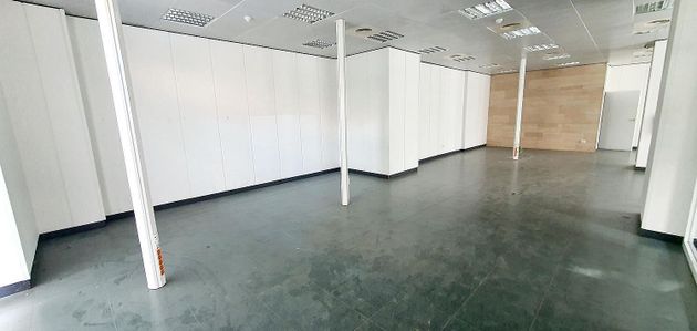 Foto 1 de Oficina en lloguer a Vara de Quart de 256 m²