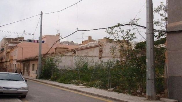 Foto 1 de Venta de terreno en Villafranqueza de 88 m²