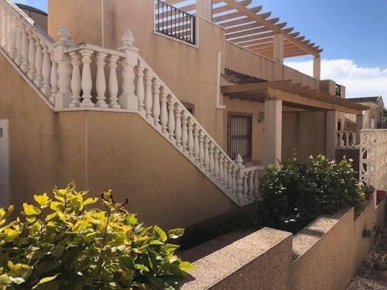 Foto 2 de Casa en venda a Orihuela ciudad de 2 habitacions amb terrassa i aire acondicionat