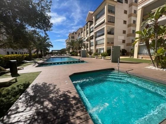 Foto 2 de Dúplex en venda a Urbanizaciones de 3 habitacions amb terrassa i piscina
