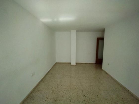 Foto 2 de Pis en venda a Alcalde Felipe Mallol de 3 habitacions amb garatge i balcó