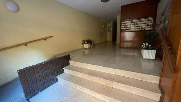 Foto 1 de Venta de piso en Campoamor de 3 habitaciones con terraza y aire acondicionado