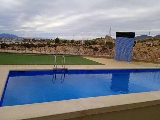 Foto 1 de Piso en venta en Crevillent de 3 habitaciones con terraza y piscina