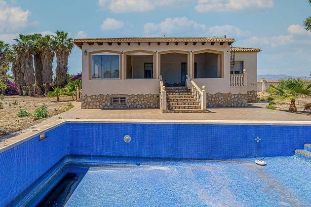 Foto 1 de Venta de casa en Catral de 7 habitaciones con terraza y piscina
