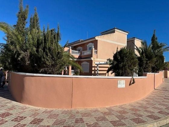 Foto 1 de Xalet en venda a Gran Alacant de 2 habitacions amb terrassa i piscina