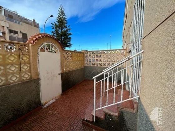 Foto 2 de Casa en venta en Águilas ciudad de 4 habitaciones con terraza y garaje