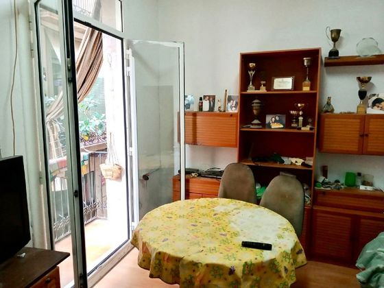 Foto 1 de Pis en venda a El Raval de 3 habitacions amb balcó