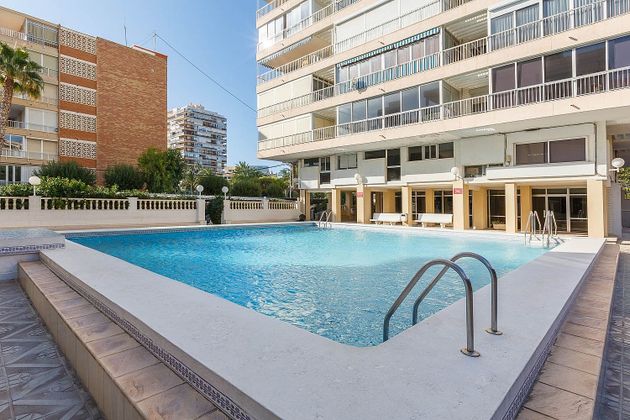 Foto 1 de Pis en lloguer a avenida De Niza de 3 habitacions amb terrassa i piscina