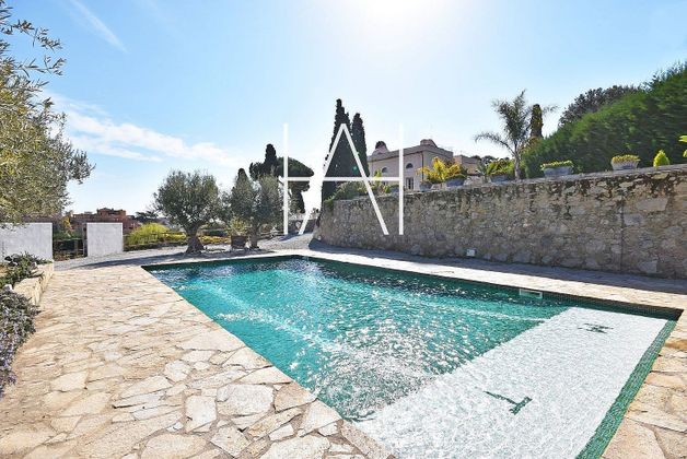 Foto 1 de Xalet en venda a Tiana de 8 habitacions amb terrassa i piscina