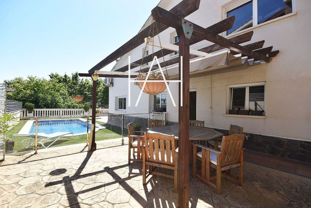 Foto 1 de Venta de chalet en Vilassar de Dalt de 4 habitaciones con piscina y garaje
