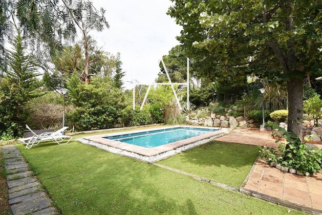 Foto 1 de Xalet en venda a Cabrils de 7 habitacions amb terrassa i piscina
