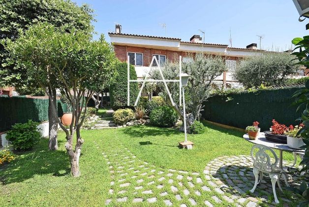 Foto 2 de Casa adossada en venda a Masnou de 4 habitacions amb terrassa i garatge