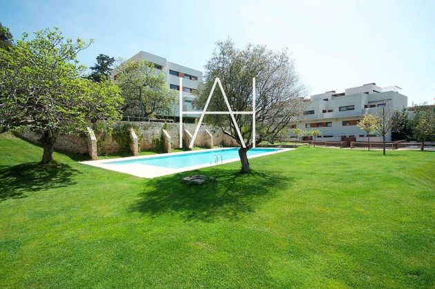 Foto 2 de Pis en venda a Alella de 2 habitacions amb terrassa i piscina