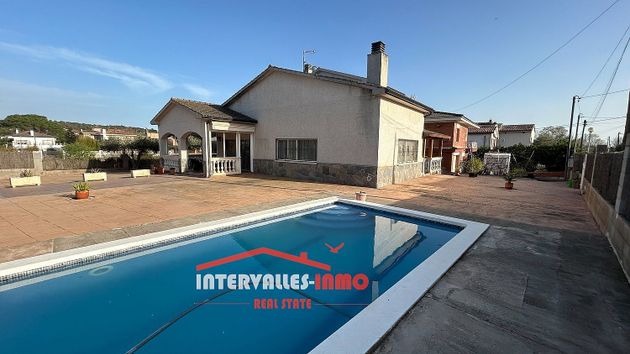 Foto 1 de Xalet en venda a calle Font de 5 habitacions amb terrassa i piscina