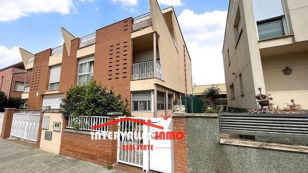 Foto 1 de Casa en venda a calle De Josep Brunes Tabesquet de 5 habitacions amb terrassa i garatge