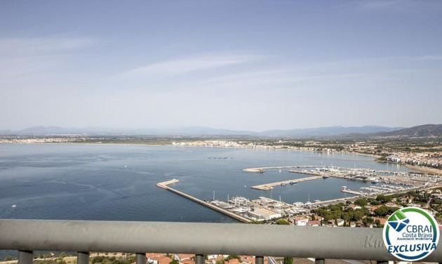 Foto 1 de Venta de chalet en Port Esportiu - Puig Rom - Canyelles de 2 habitaciones con terraza y garaje