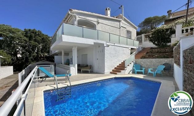 Foto 1 de Casa adossada en venda a Nord de 4 habitacions amb terrassa i piscina