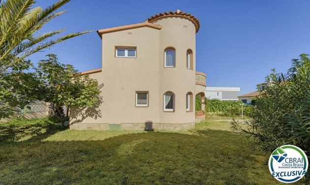 Foto 2 de Venta de casa en Sant Pere Pescador de 2 habitaciones con terraza y piscina
