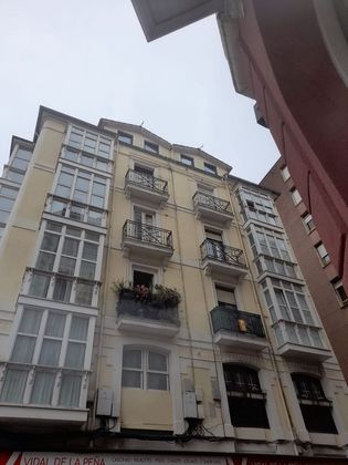 Foto 2 de Pis en venda a Centro - Ayuntamiento de 4 habitacions amb balcó i calefacció