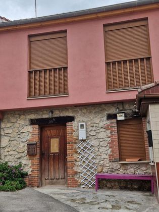 Foto 1 de Casa adosada en venta en avenida Santander de 3 habitaciones con terraza y balcón