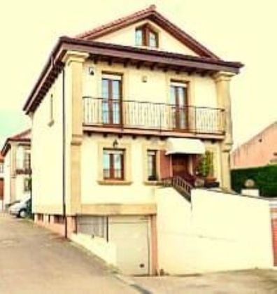 Foto 2 de Xalet en venda a Valdenoja - La Pereda de 3 habitacions amb terrassa i garatge