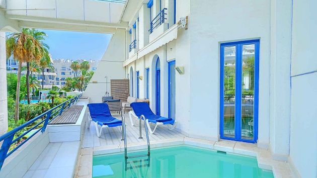 Foto 2 de Pis en venda a Playa de la Fontanilla de 3 habitacions amb terrassa i piscina
