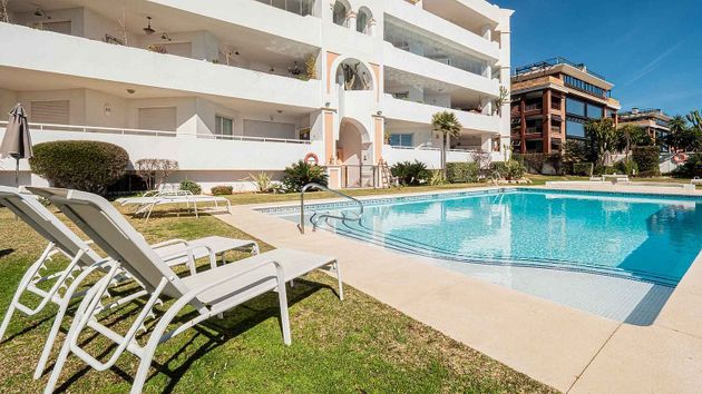 Foto 2 de Pis en venda a Puerto Banús de 2 habitacions amb terrassa i piscina