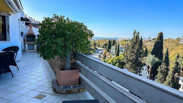 Foto 2 de Àtic en lloguer a Lomas de Marbella Club - Puente Romano de 3 habitacions amb terrassa i piscina
