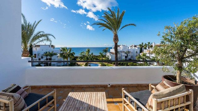 Foto 1 de Àtic en venda a Los Monteros - Bahía de Marbella de 3 habitacions amb terrassa i piscina