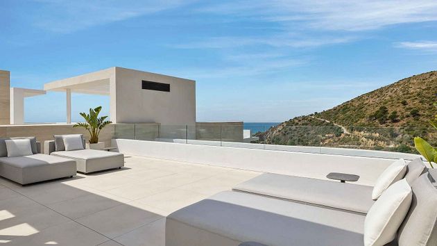 Foto 2 de Ático en venta en Ojén de 3 habitaciones con terraza y piscina