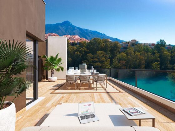 Foto 1 de Àtic en venda a Zona Miraflores de 3 habitacions amb terrassa i piscina