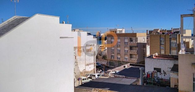 Foto 2 de Pis en venda a Playa de Garrucha de 3 habitacions amb terrassa