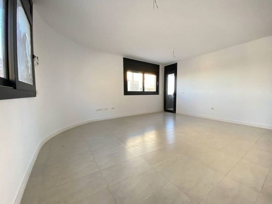 Foto 1 de Pis en venda a Sant Jaume dels Domenys de 4 habitacions amb terrassa i garatge