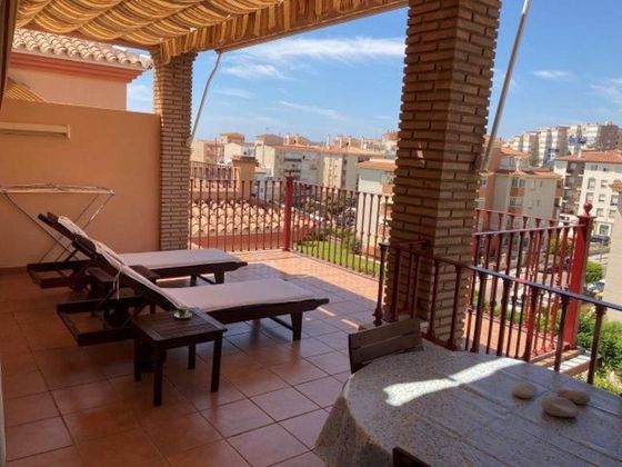 Foto 1 de Ático en alquiler en Algarrobo-Costa de 1 habitación con terraza y piscina